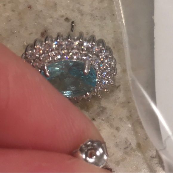 LAST PAIR!  Sterling silver aquamarine CZ Earrings - Picture 7 of 7